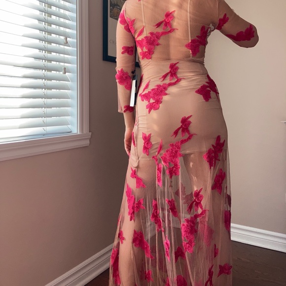 Nude mesh embroidered dress - Picture 8 of 11